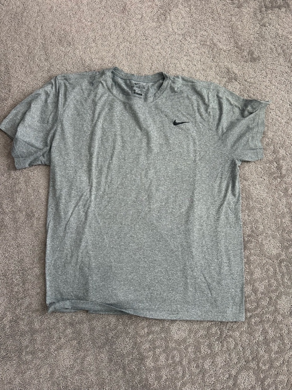 Men’s XXL gray dry, fit short sleeve T-shirt by Nike